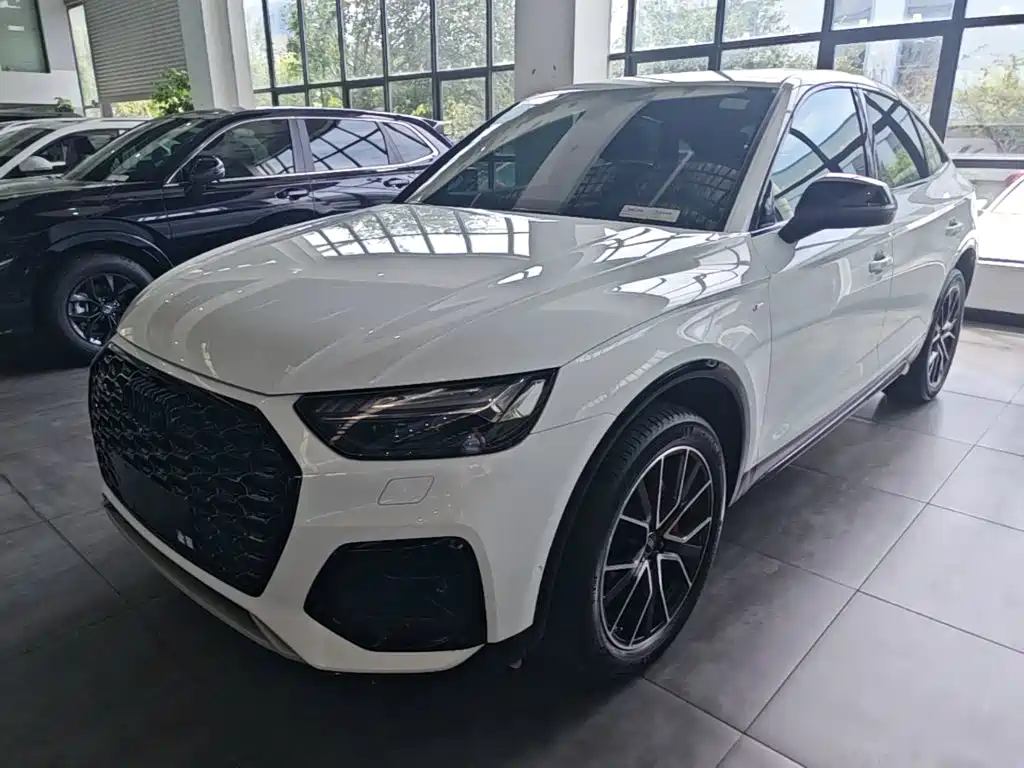 Audi Q5L Sportback — фото 2