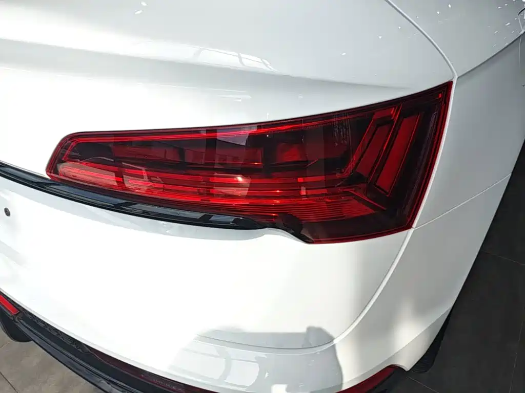 Audi Q5L Sportback — фото 8
