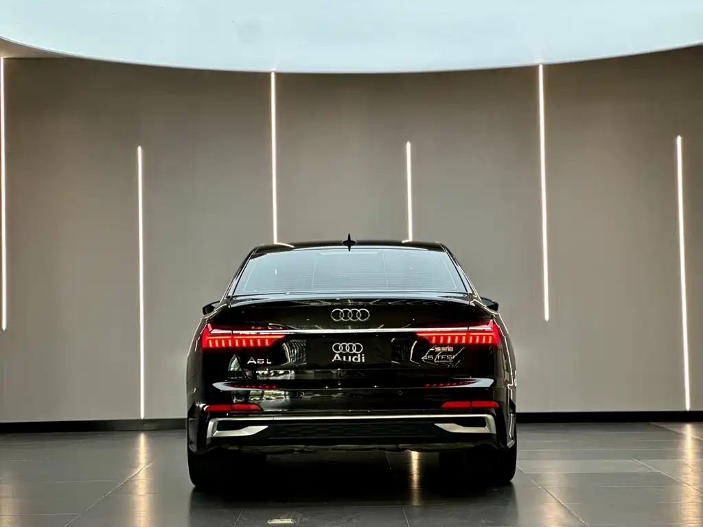 Audi A6L — фото 9