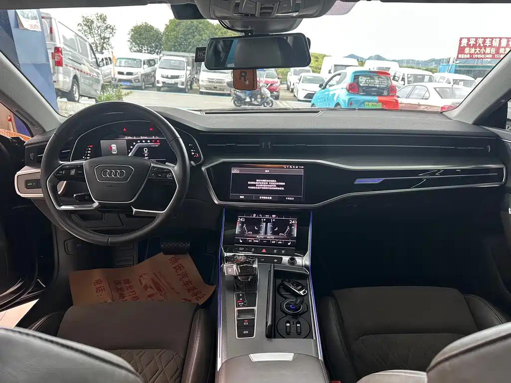 Audi A7L — фото 15
