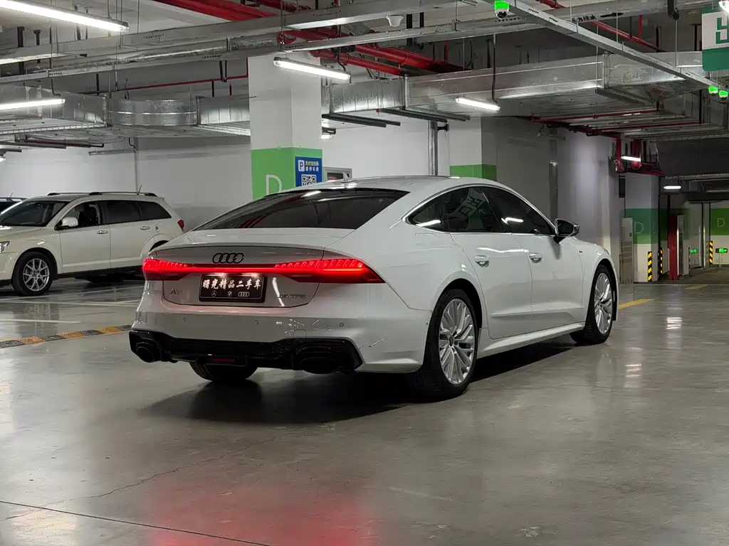 Audi A7 — фото 13