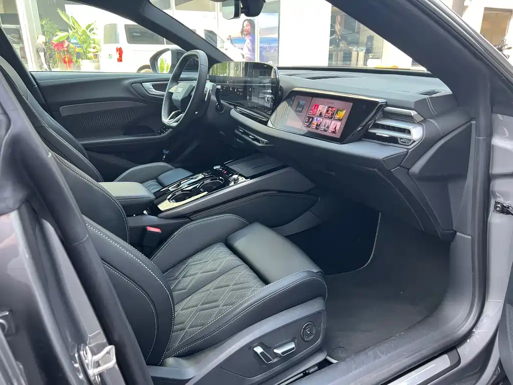 Audi A5L Sportback — фото 15
