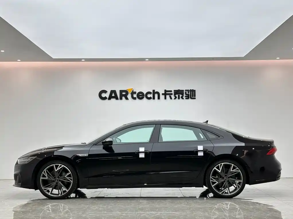 Audi A7L — фото 2