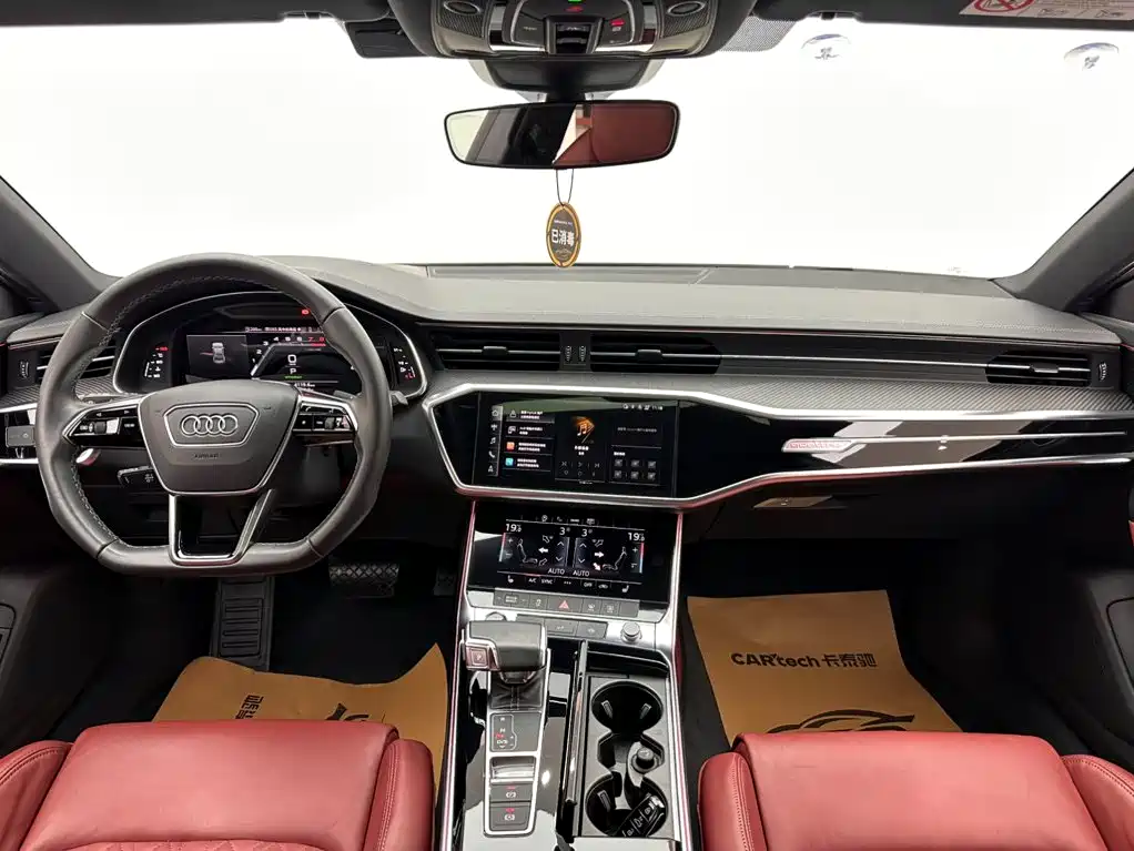 Audi A7L — фото 10