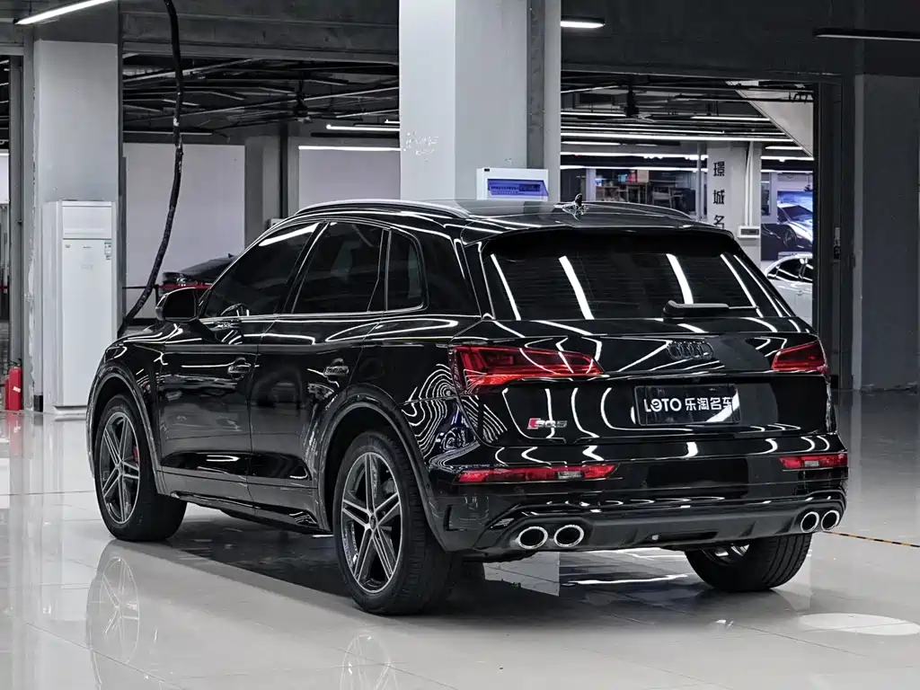 Audi SQ5 — фото 5
