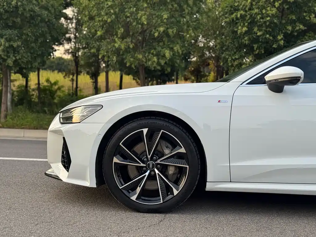 Audi A7 — фото 8