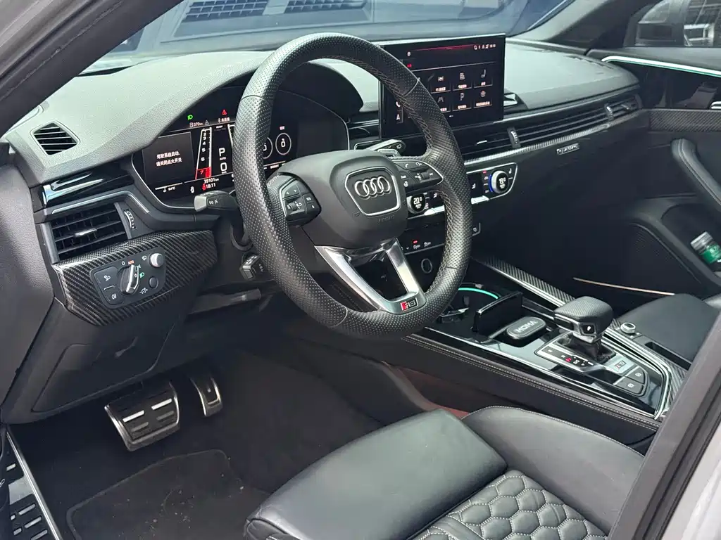 Audi RS 4 — фото 4
