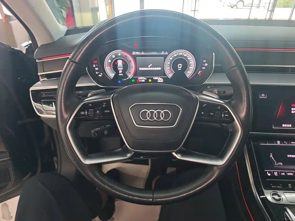 Audi A8 — фото 11