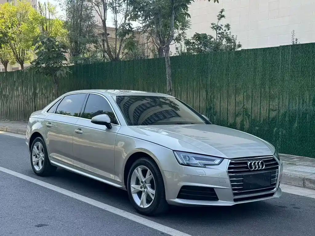 Audi A4L — фото 3