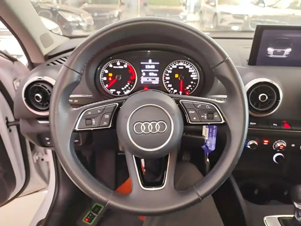 Audi A3 — фото 11