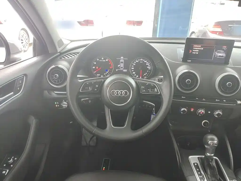 Audi A3 — фото 11