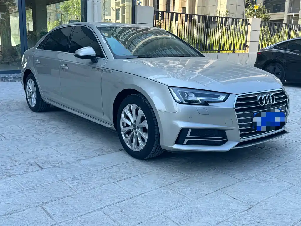 Audi A4L — фото 3
