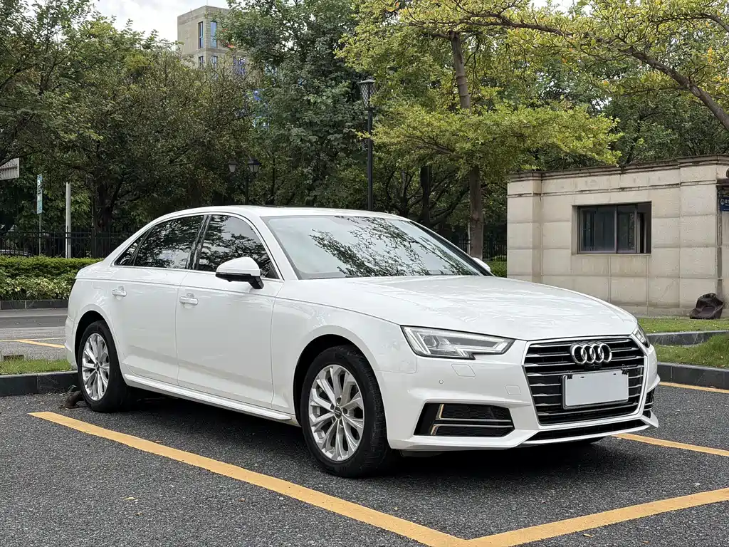 Audi A4L — фото 3