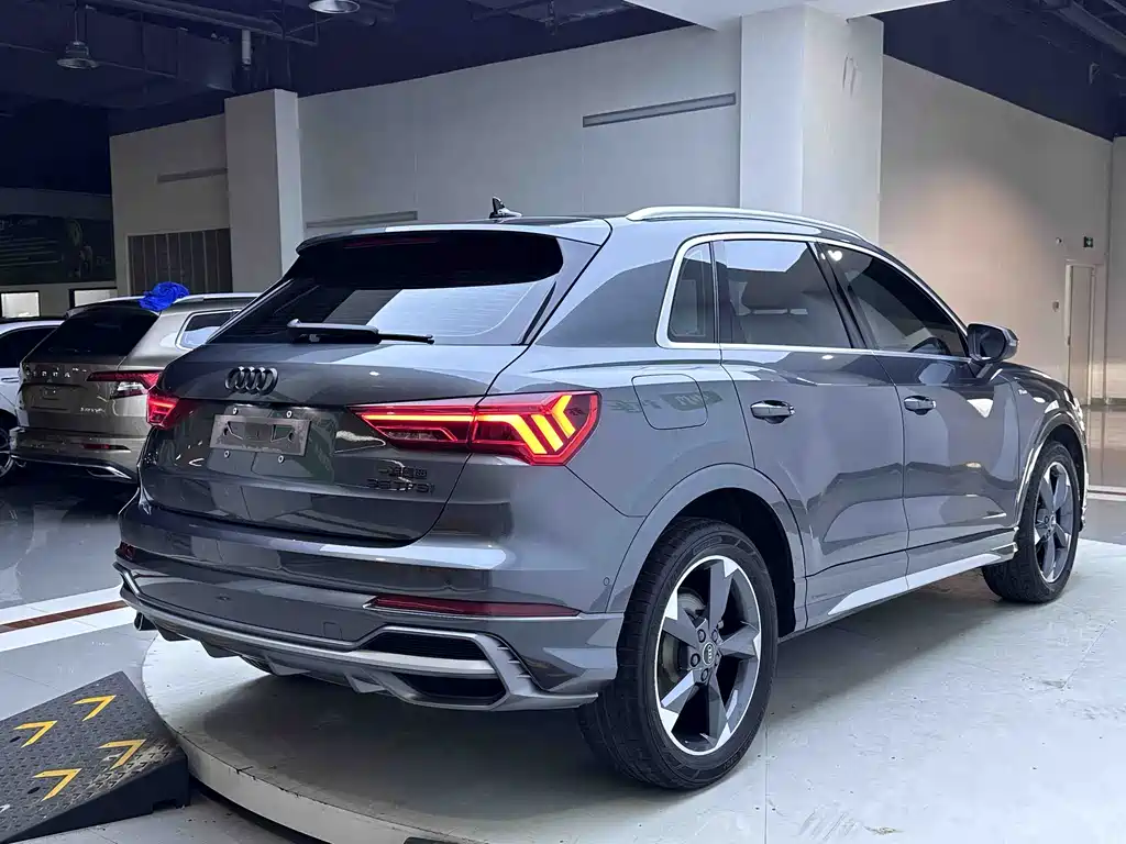 Audi Q3 — фото 5