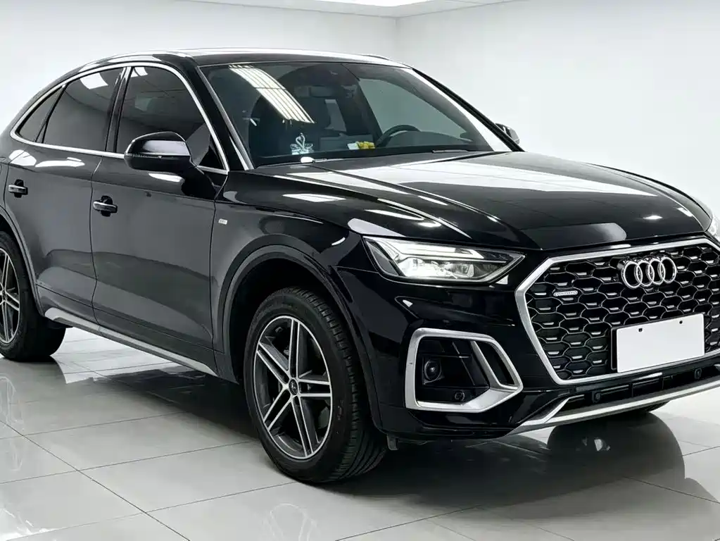 Audi Q5L Sportback — фото 3