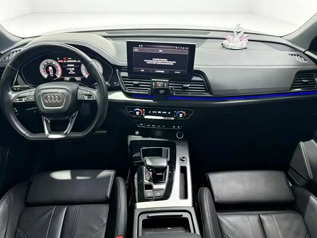 Audi Q5L Sportback — фото 5