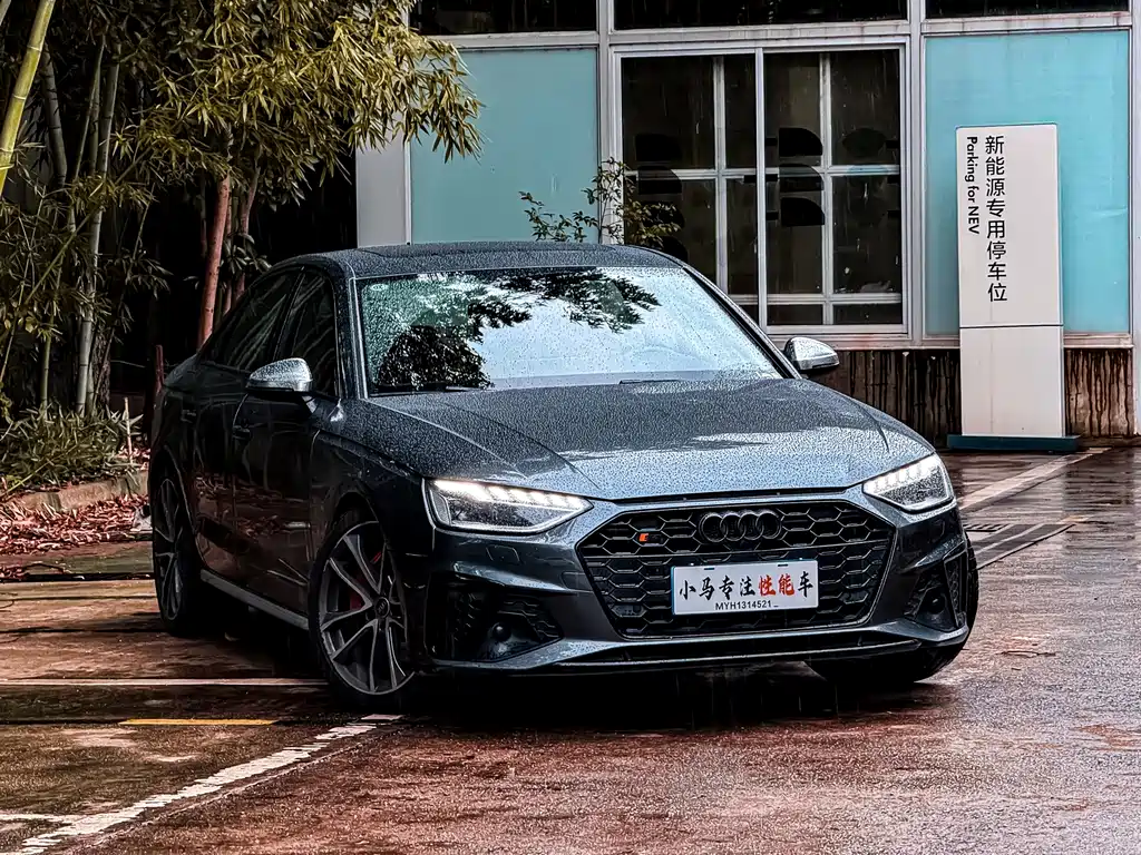 Audi S4 — фото 3