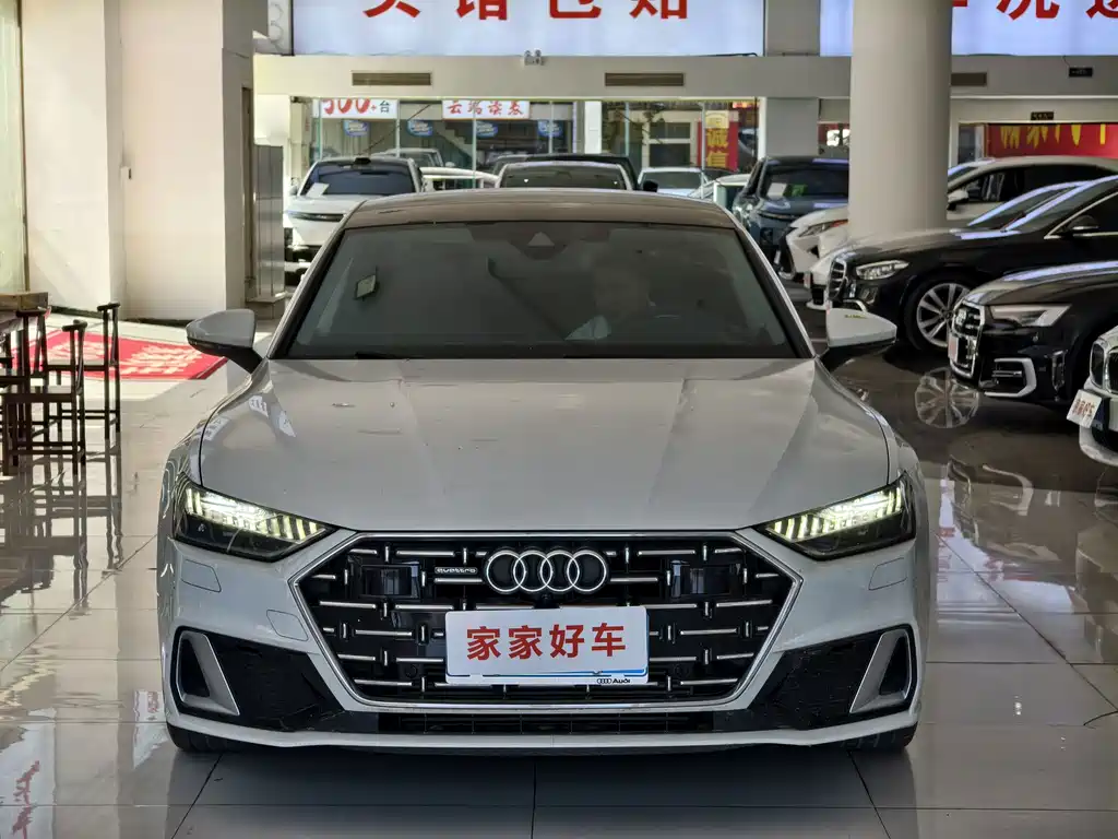 Audi A7L — фото 2