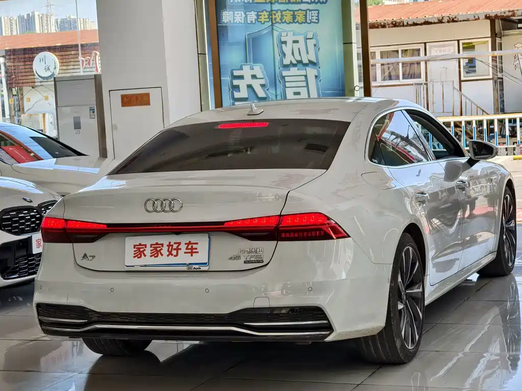 Audi A7L — фото 9