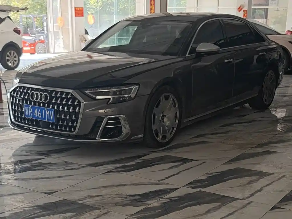 Audi A8 — фото 2