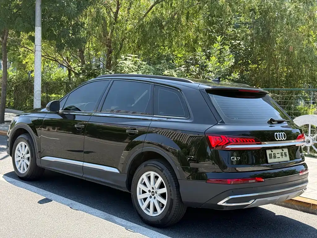 Audi Q7 — фото 5