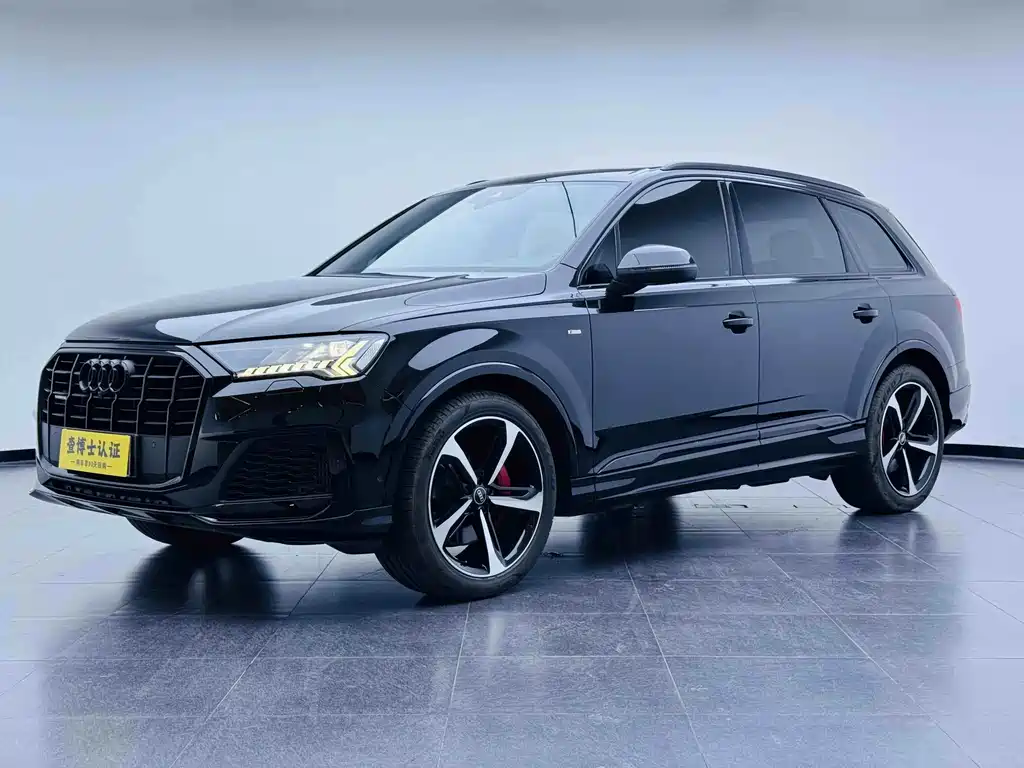 Audi Q7 — фото 1