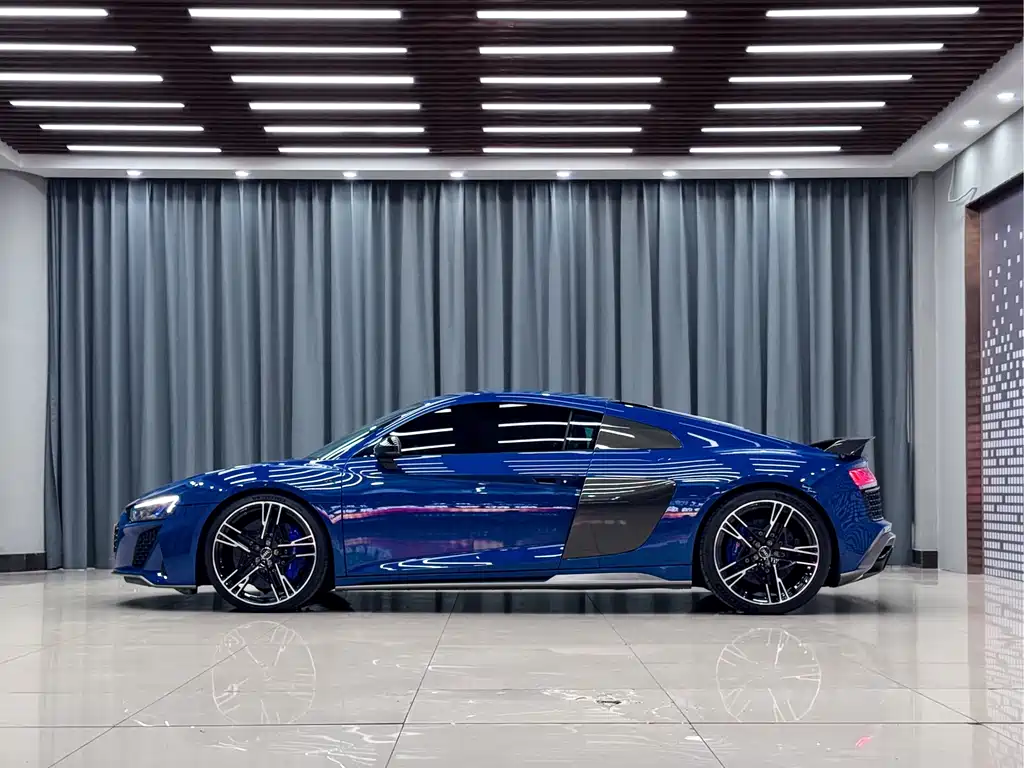 Audi R8 — фото 3