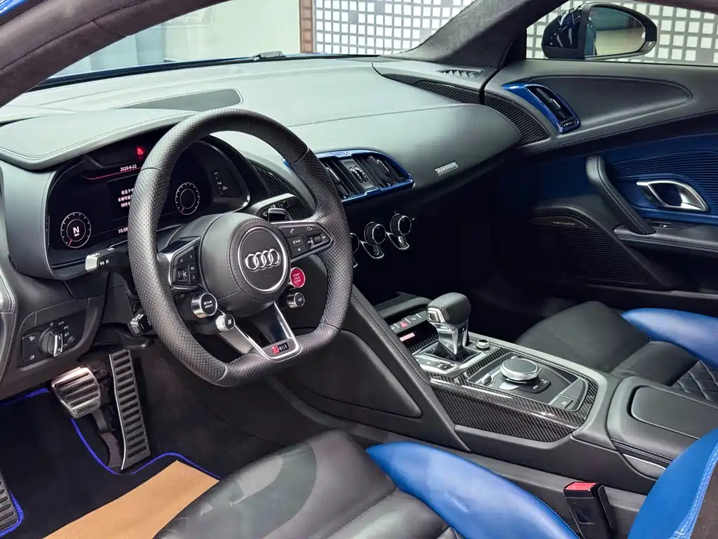 Audi R8 — фото 4