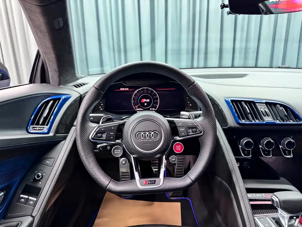 Audi R8 — фото 7
