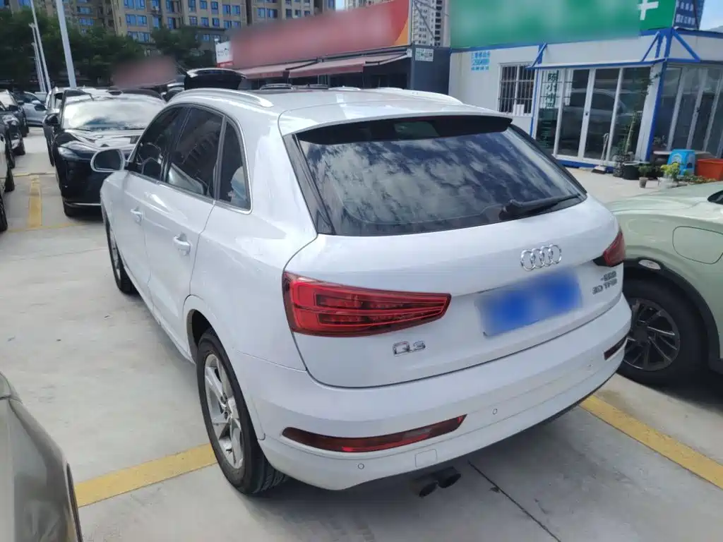 Audi Q3 — фото 11