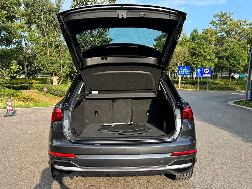 Audi Q3 — фото 26