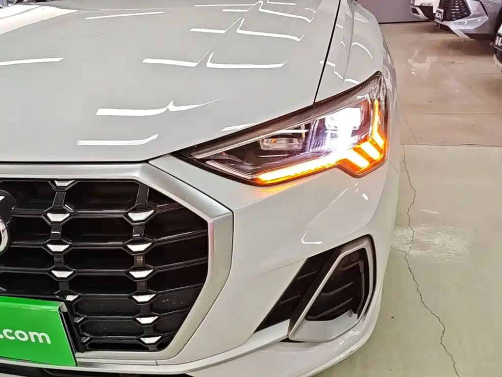 Audi Q3 — фото 24