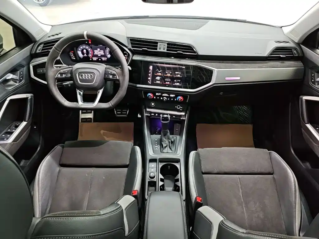 Audi Q3 — фото 10
