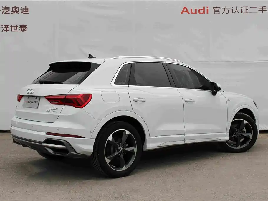 Audi Q3 — фото 3