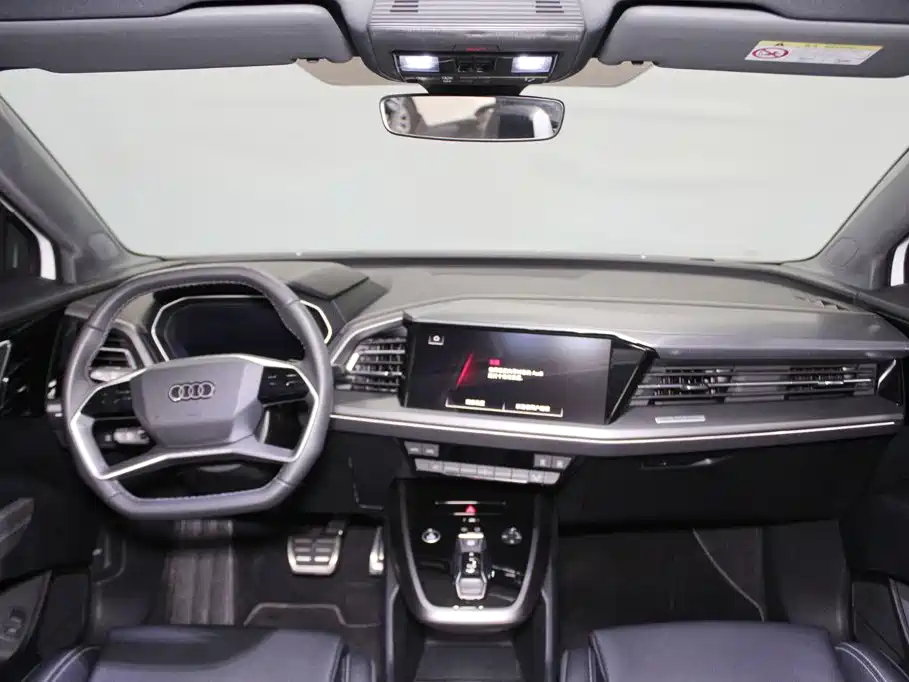 Audi Q4 e-tron — фото 10