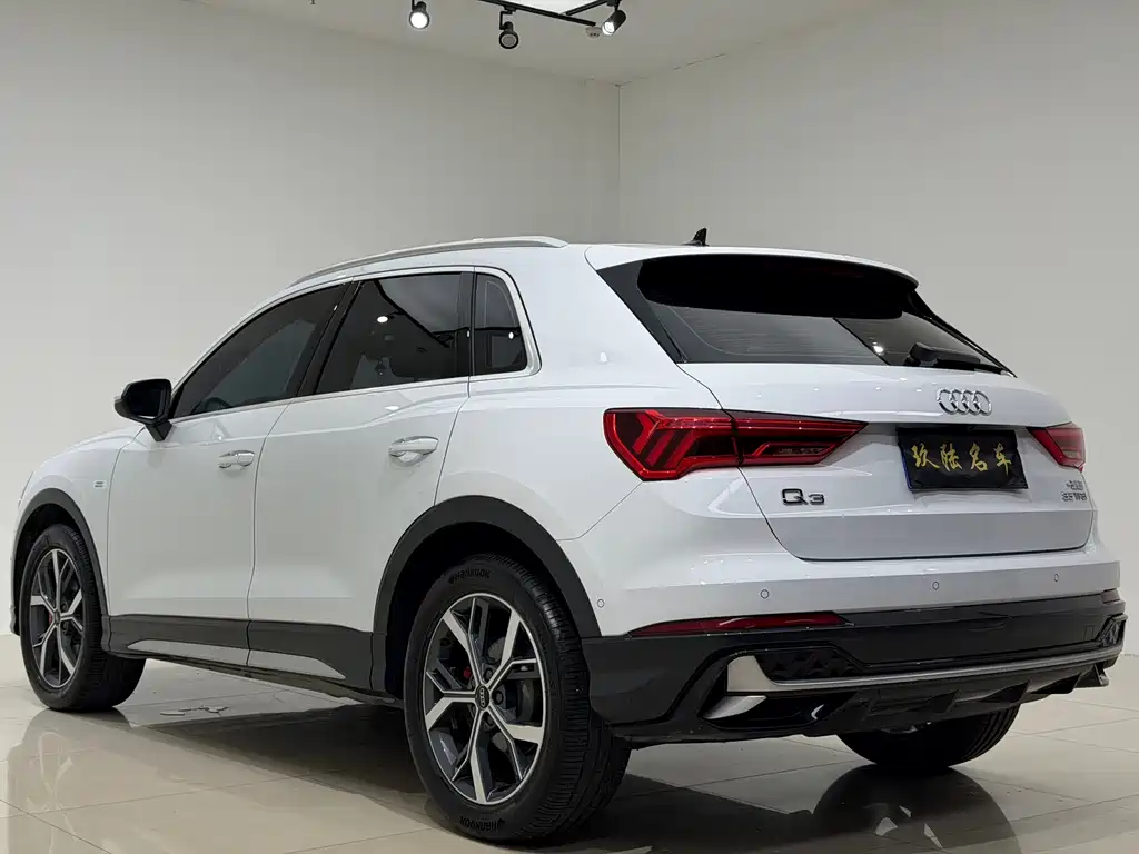 Audi Q3 — фото 19