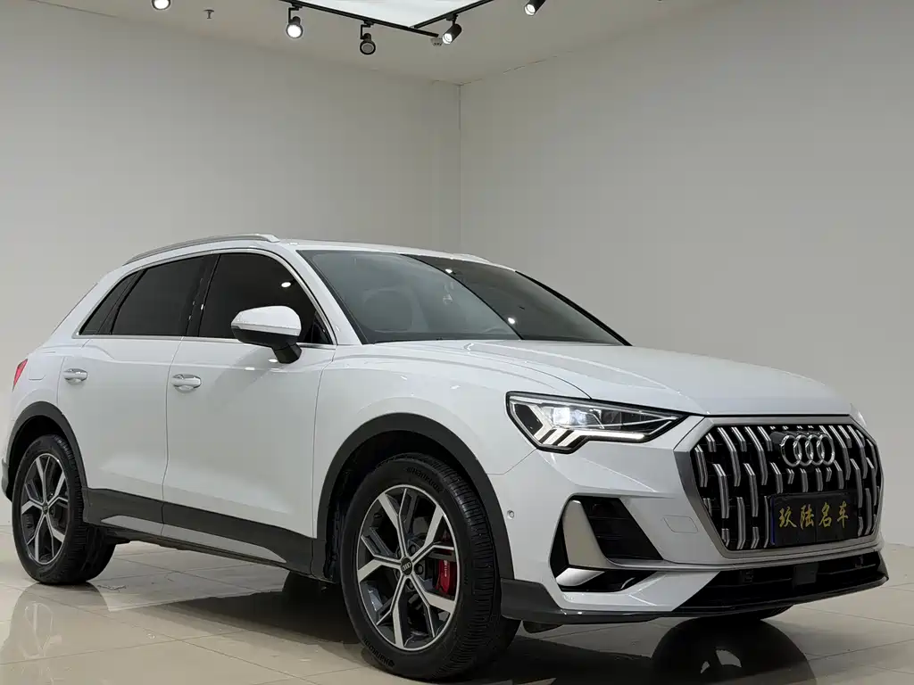 Audi Q3 — фото 3