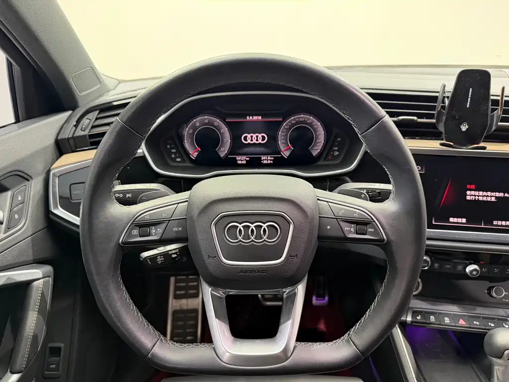 Audi Q3 — фото 4