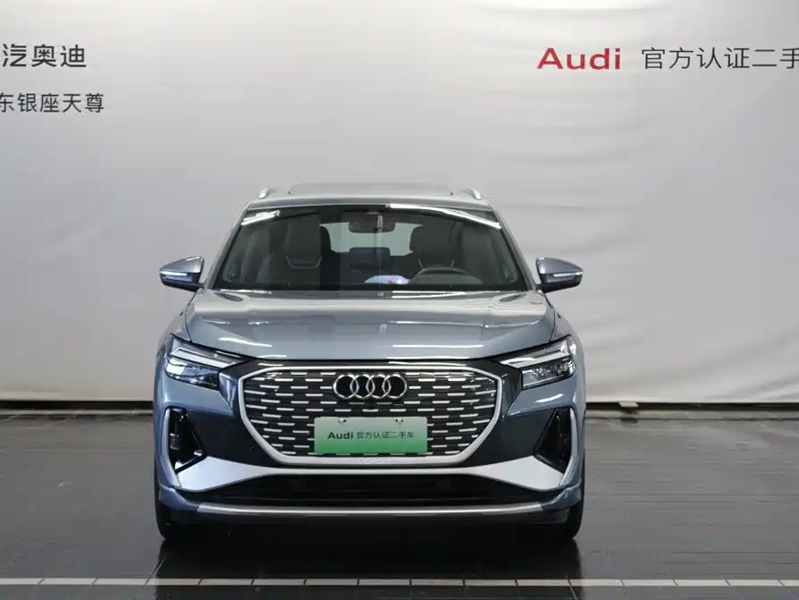 Audi Q4 e-tron — фото 2