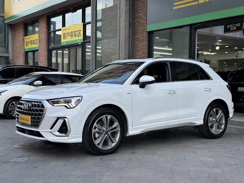 Audi Q3 — фото 4