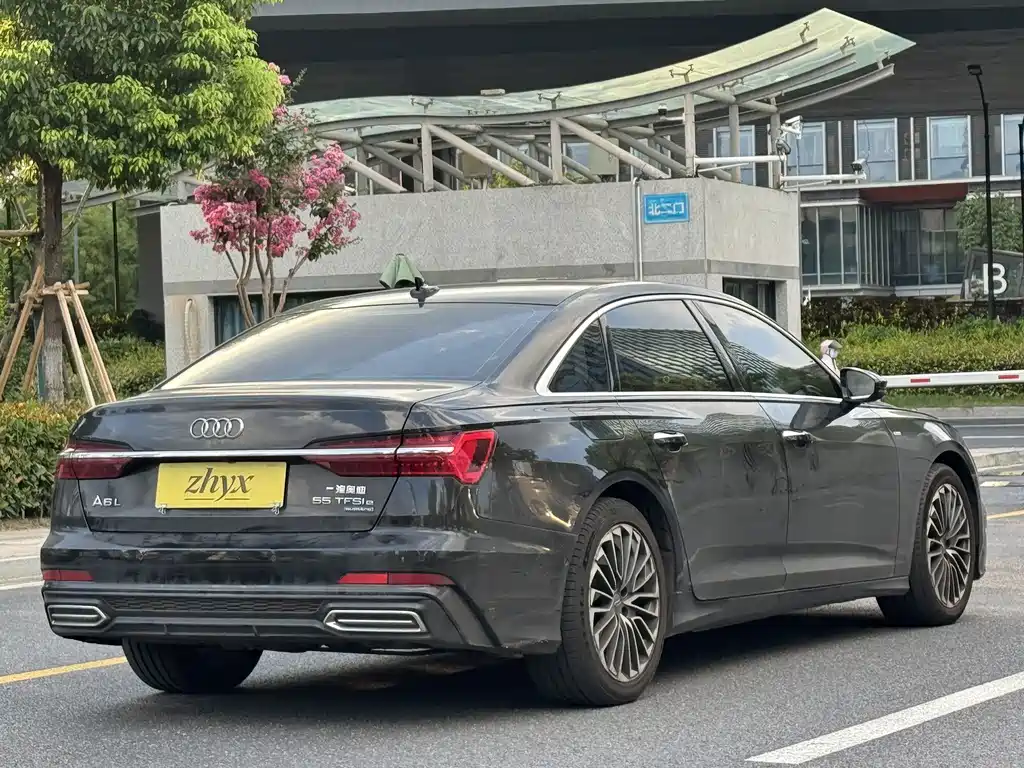 Audi A6L New Energy — фото 7