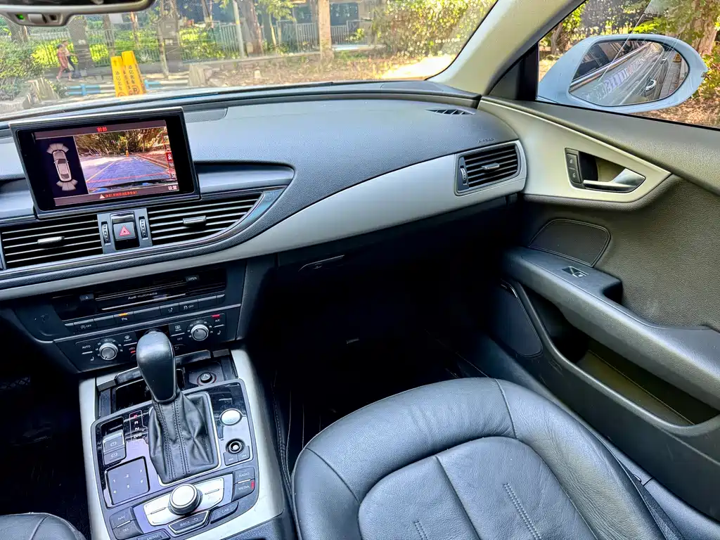 Audi A7 — фото 14