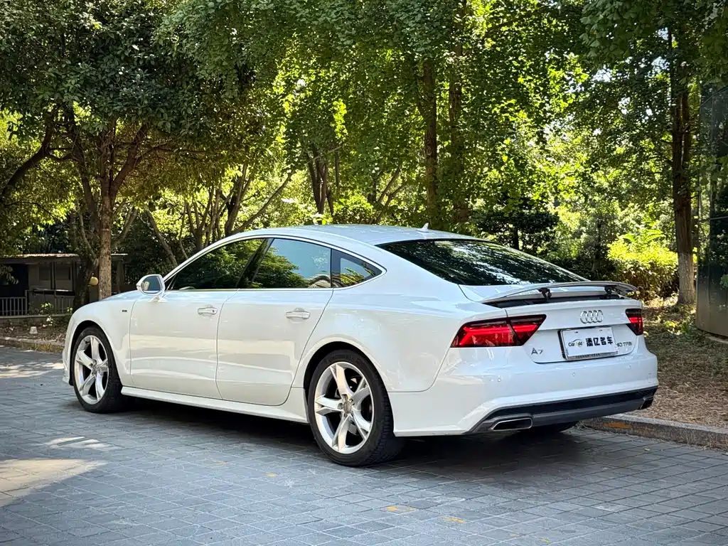 Audi A7 — фото 5