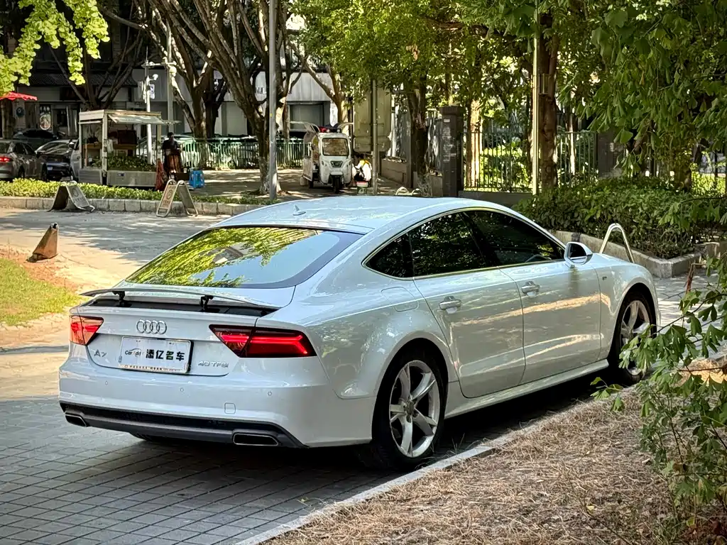 Audi A7 — фото 7