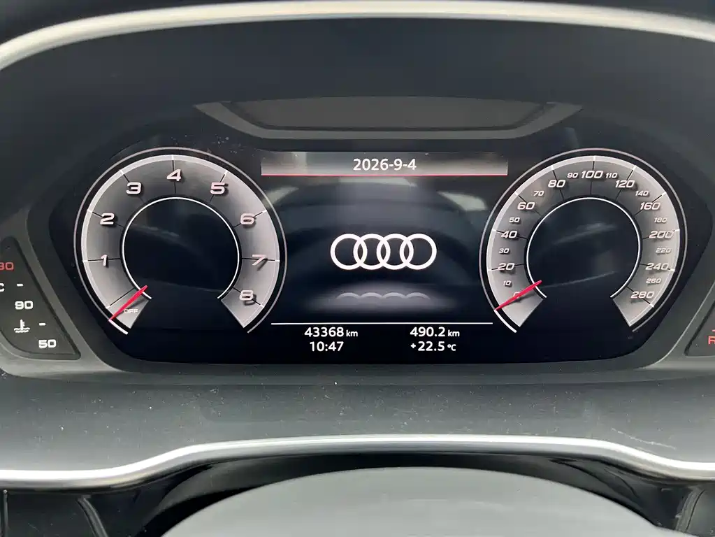 Audi Q3 — фото 20