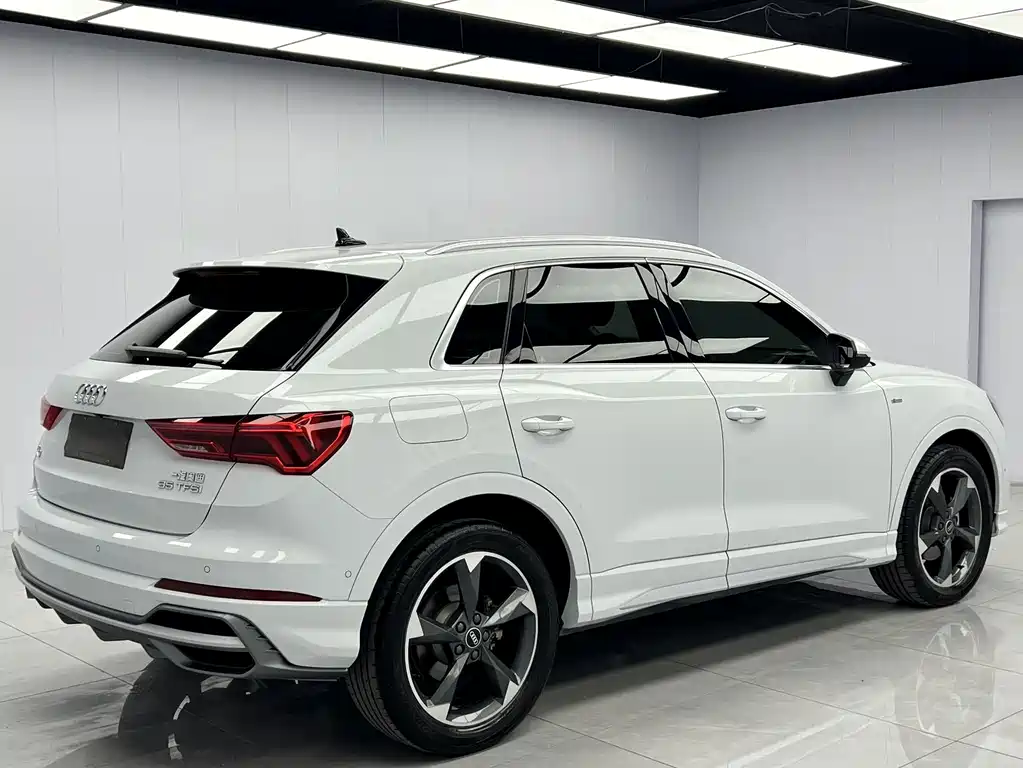 Audi Q3 — фото 3