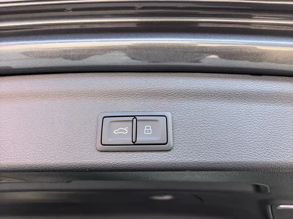 Audi Q3 — фото 14