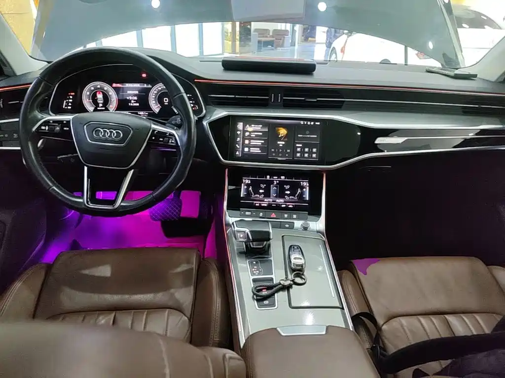 Audi A6L — фото 10