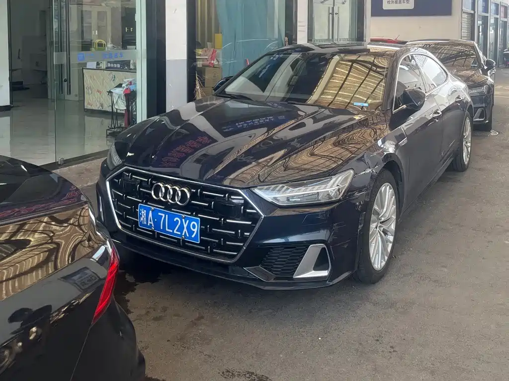 Audi A7L — фото 2