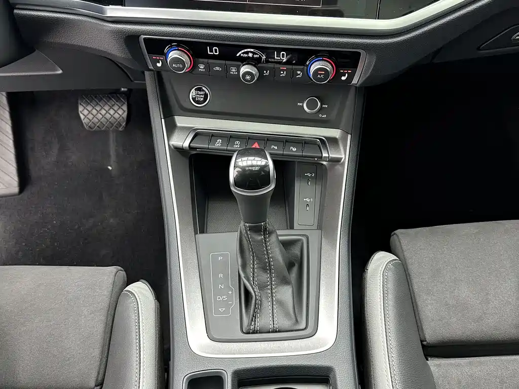 Audi Q3 — фото 15